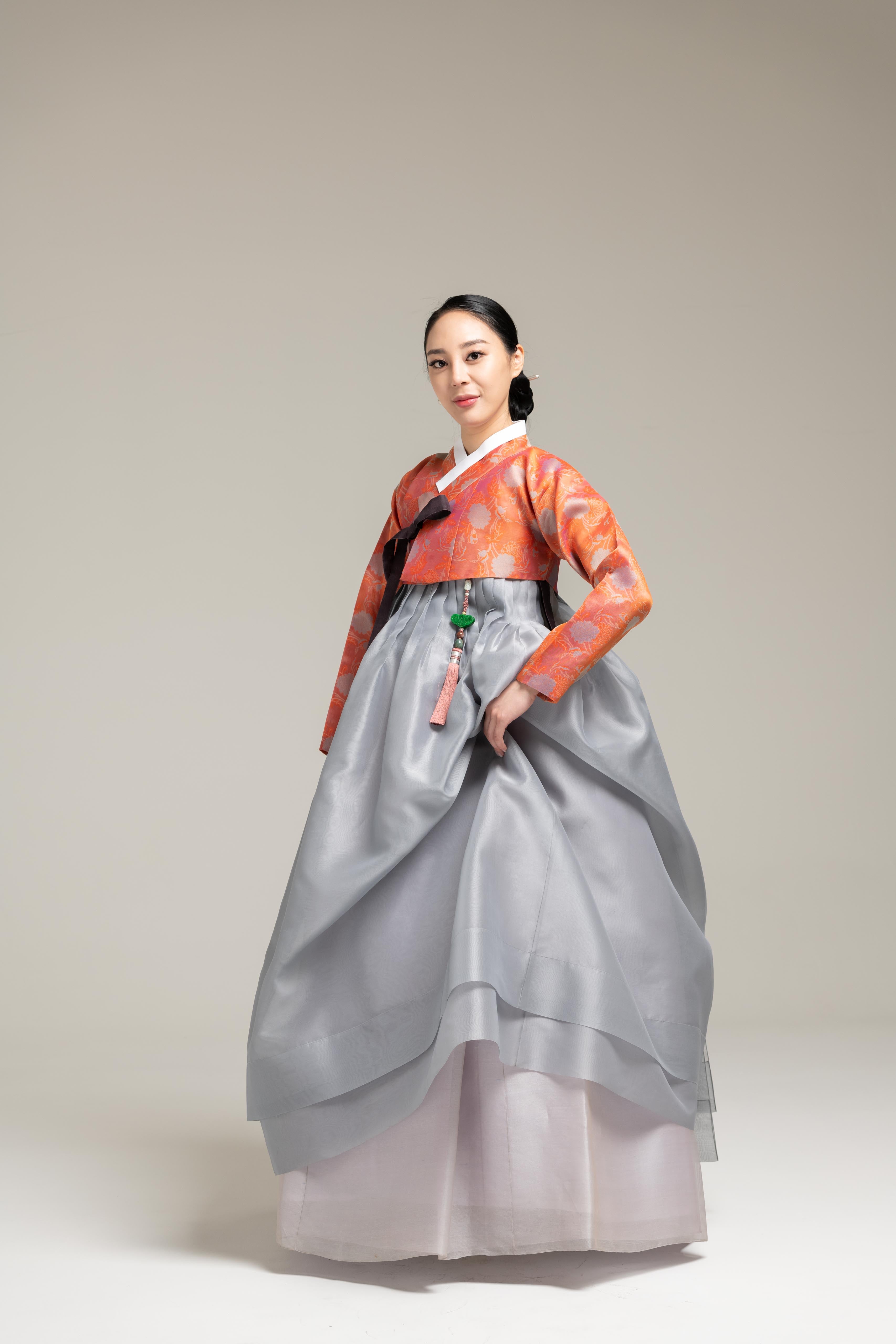 Traditional Korean Dress For Women Traditional Korean Dress For Women