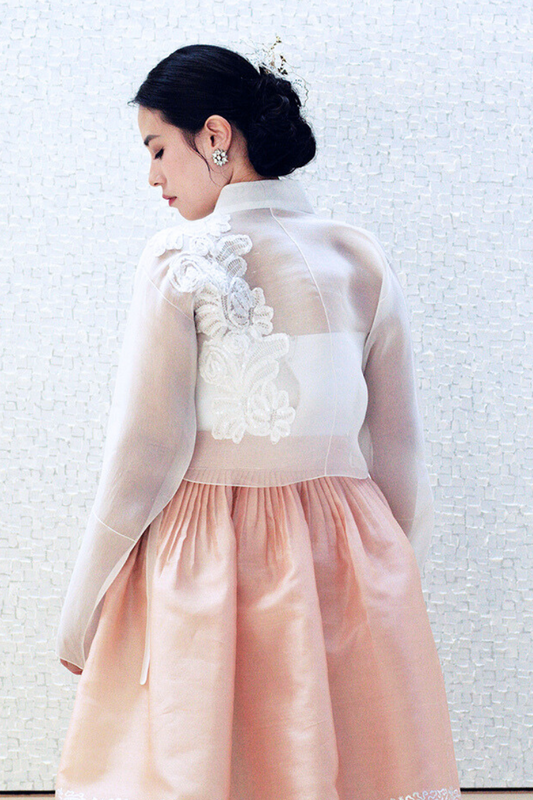 Jeogori with lace detail