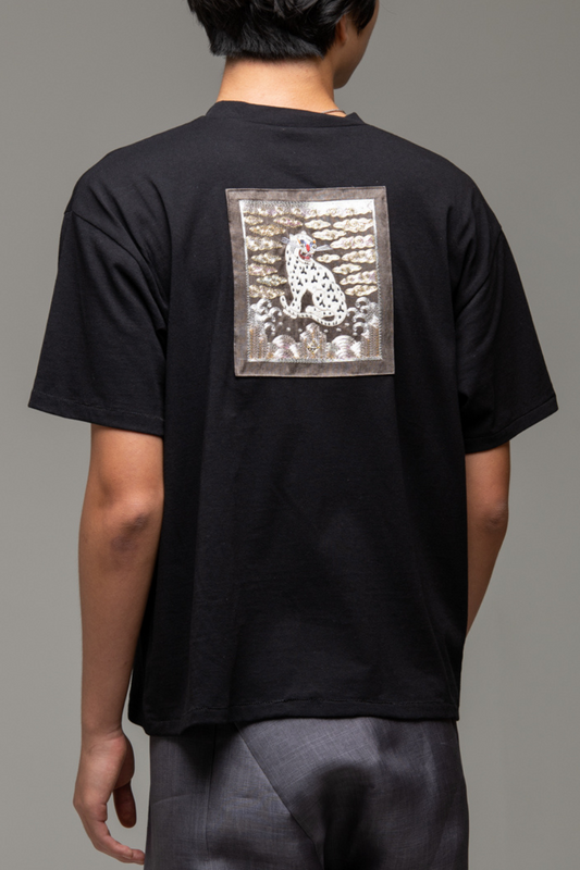 Chasu T-shirt (Black)