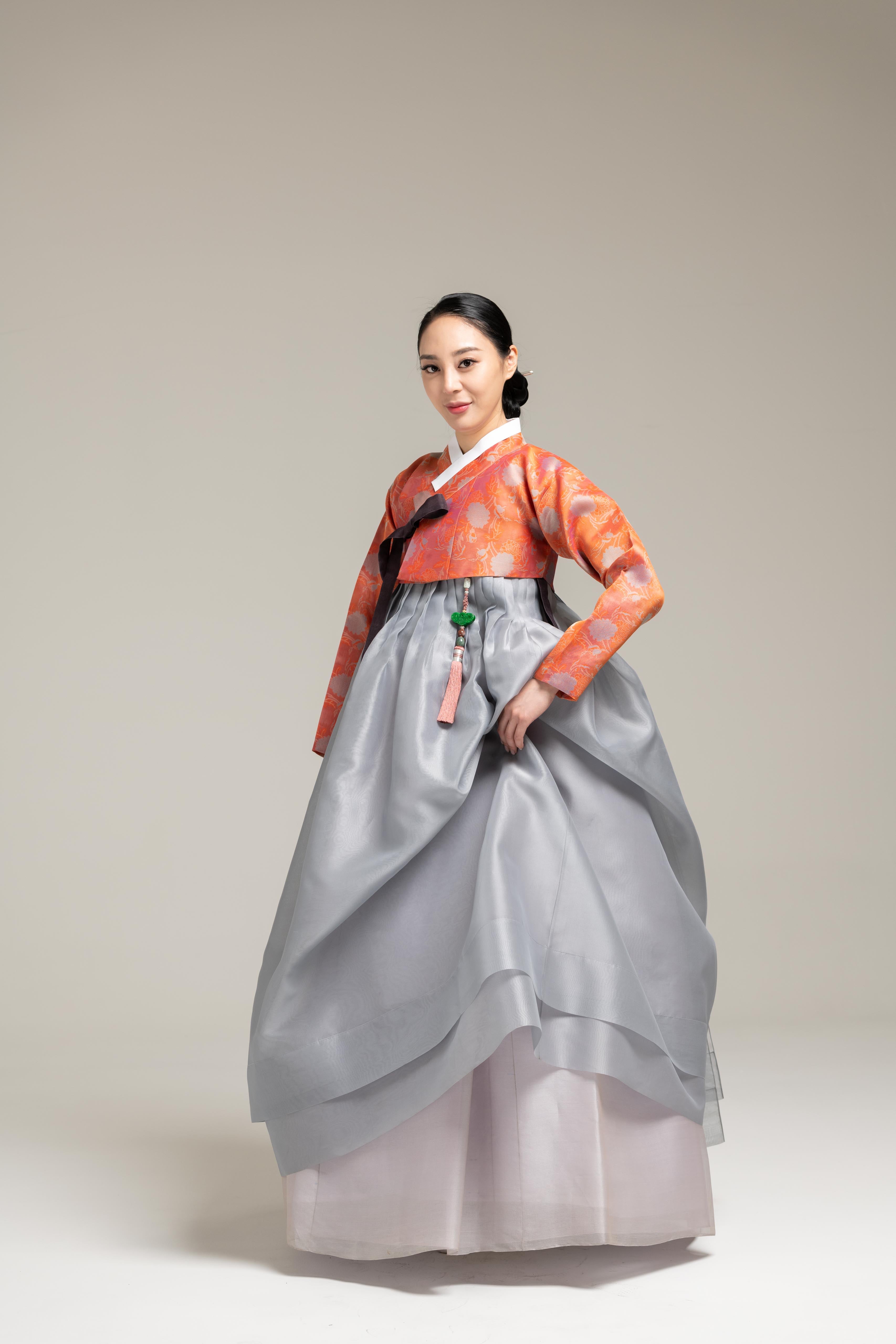 A hanbok best sale