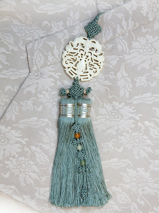 Norigae with white jade